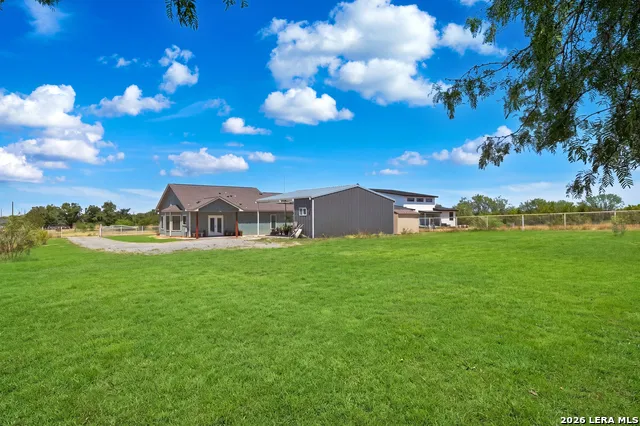 7306 TIFF NICOLE LN Von Ormy, TX 78073