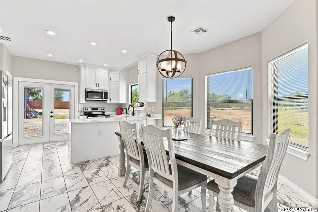 7306 TIFF NICOLE LN Von Ormy, TX 78073