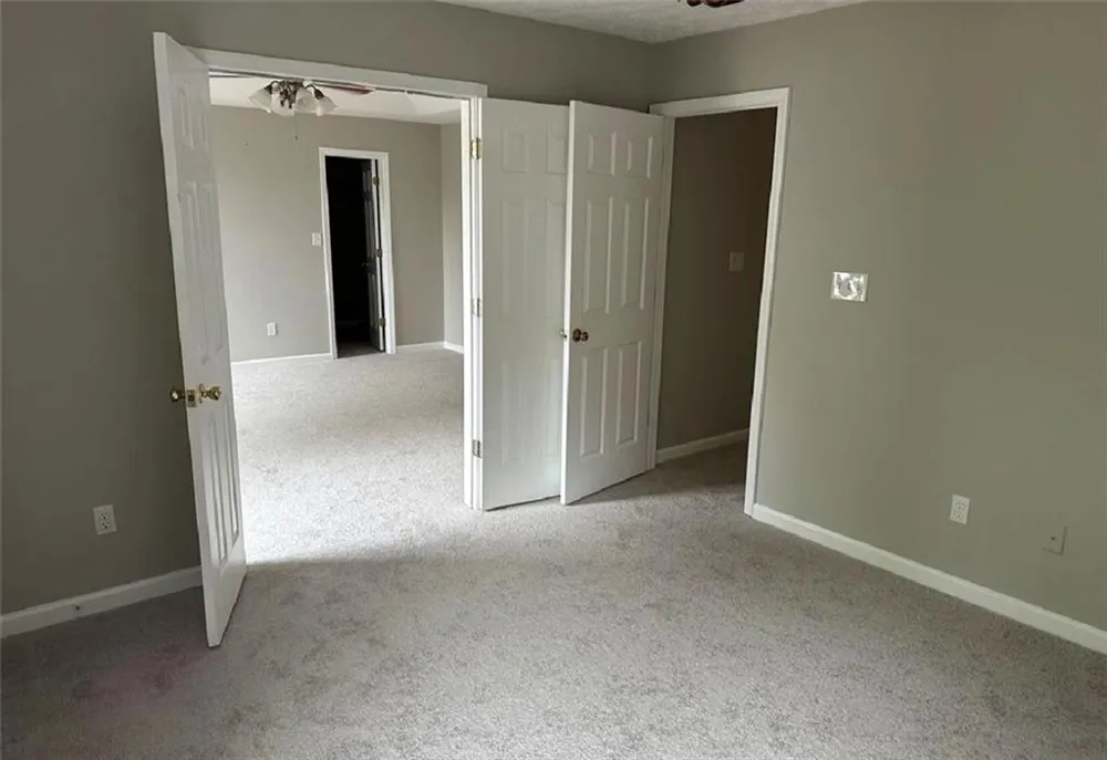 1133 Hawthorn Lane Grayson, GA 30017