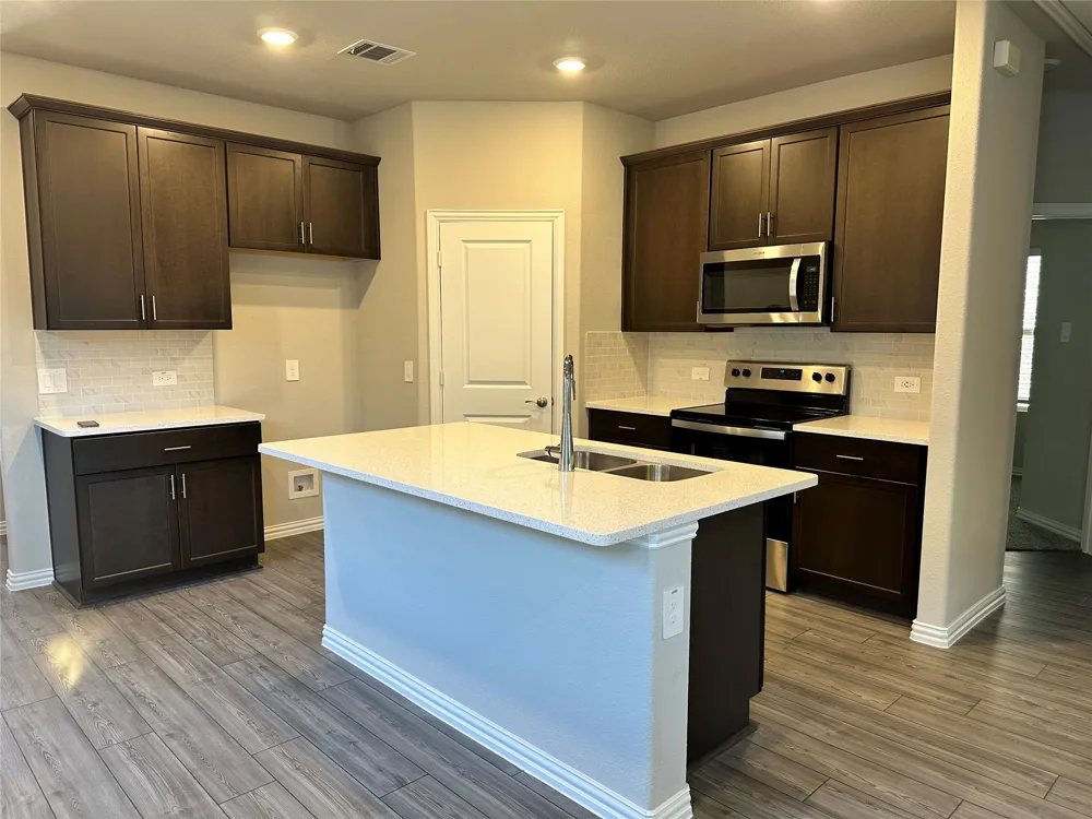 3305 Sedge Grass Melissa, TX 75454