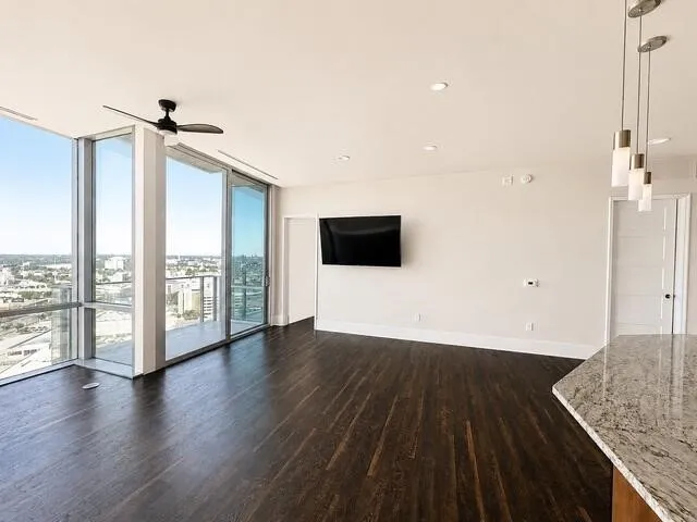 1301 Throckmorton Street #1805 Fort Worth, TX 76102
