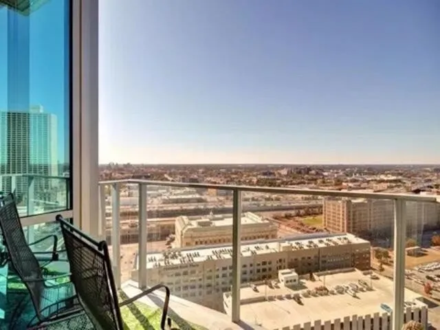 1301 Throckmorton Street #1805 Fort Worth, TX 76102