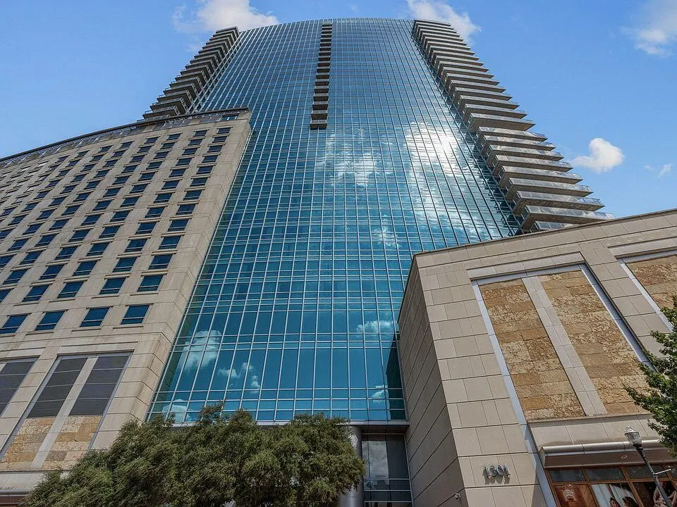 1301 Throckmorton Street #1805 Fort Worth, TX 76102