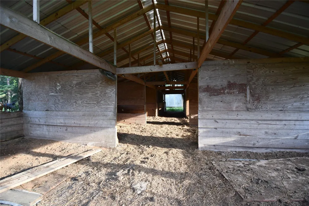 401 County Road 2226 Cleveland, TX 77327