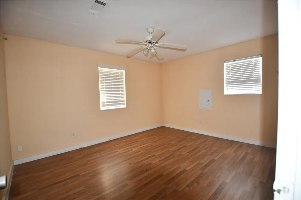 401 County Road 2226 Cleveland, TX 77327