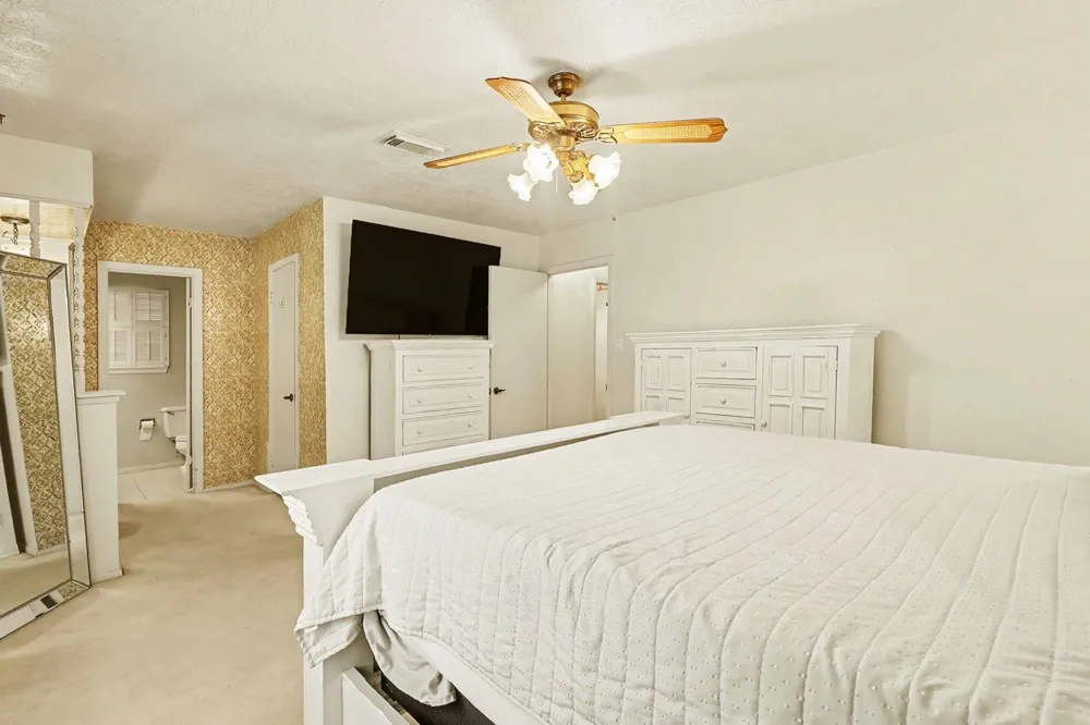 631 Bayview Drive El Lago, TX 77586