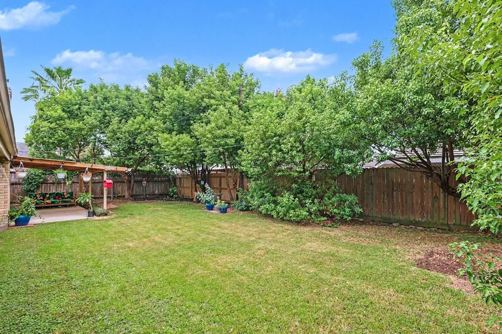 631 Bayview Drive El Lago, TX 77586