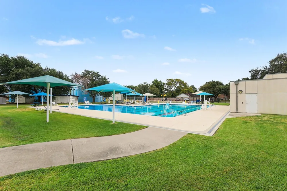 631 Bayview Drive El Lago, TX 77586