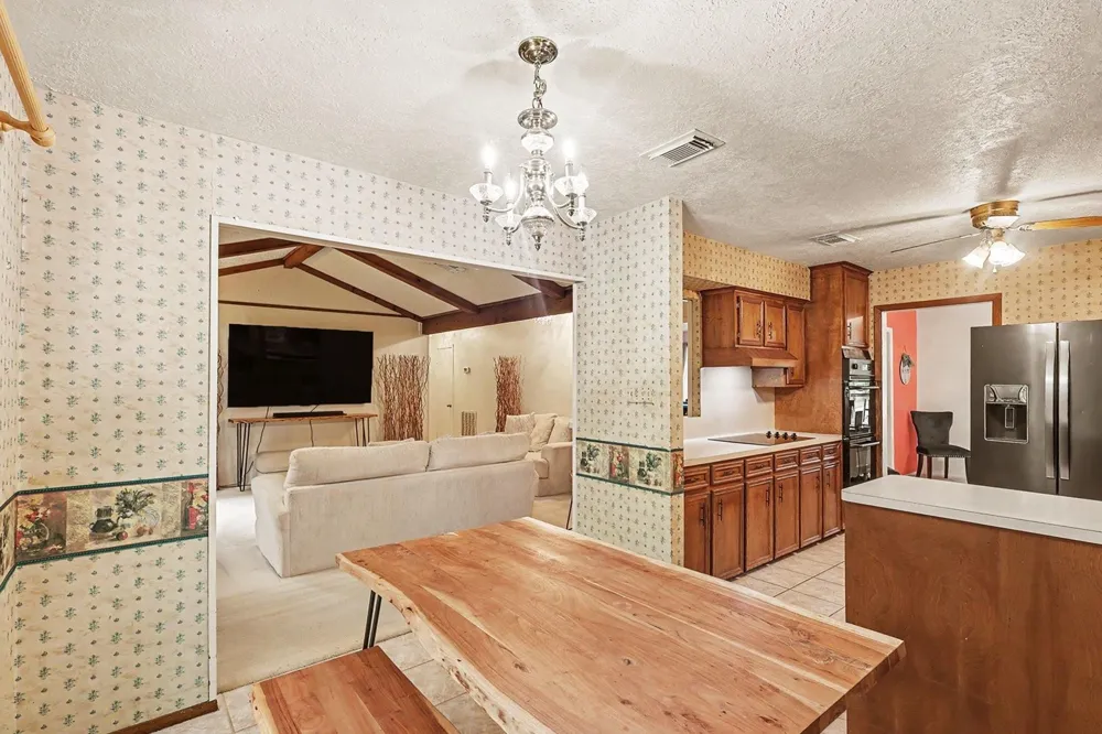 631 Bayview Drive El Lago, TX 77586