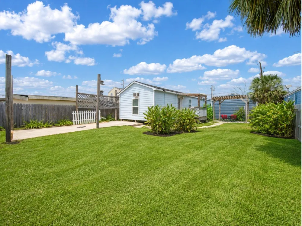 6317 Heards Lane Galveston, TX 77551