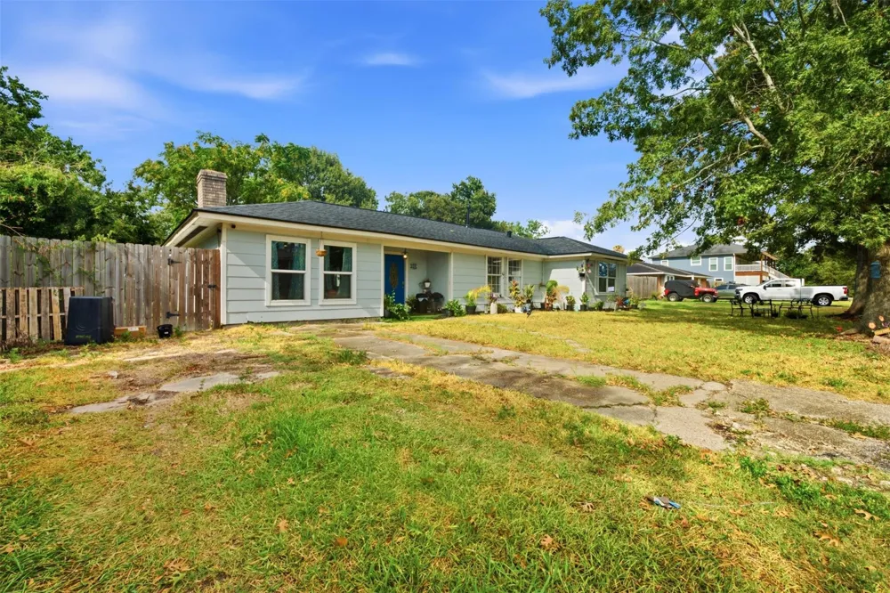 618 S Shady Lane La Porte, TX 77571