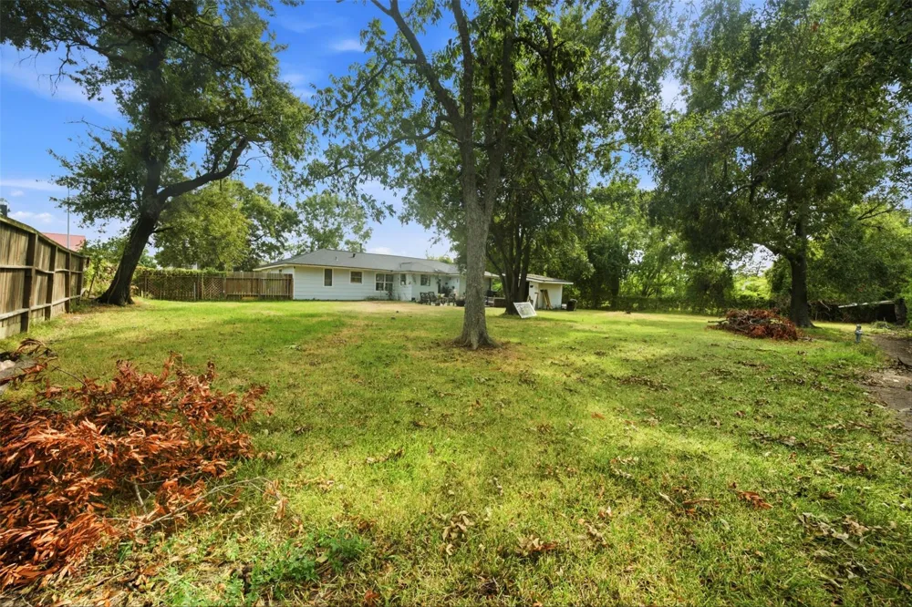 618 S Shady Lane La Porte, TX 77571
