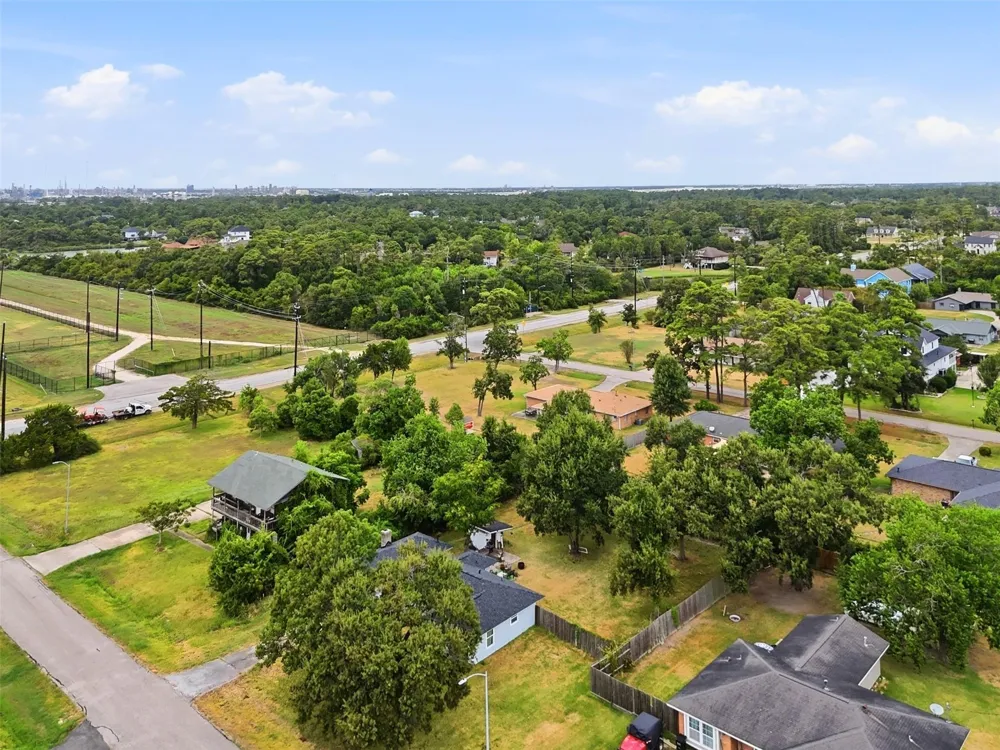 618 S Shady Lane La Porte, TX 77571
