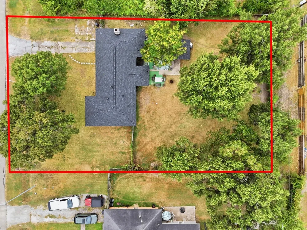 618 S Shady Lane La Porte, TX 77571