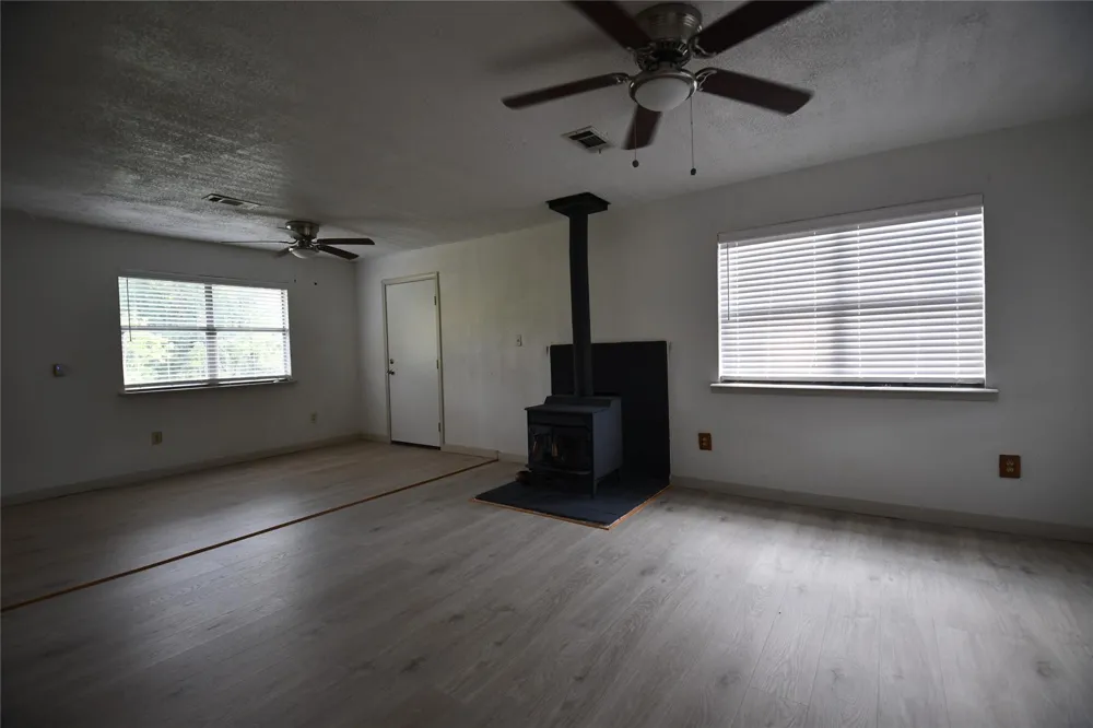 239 County Road 2226 Cleveland, TX 77327