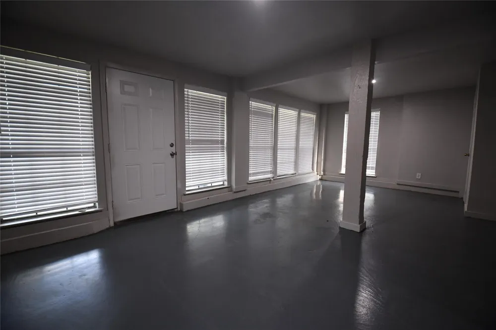 239 County Road 2226 Cleveland, TX 77327
