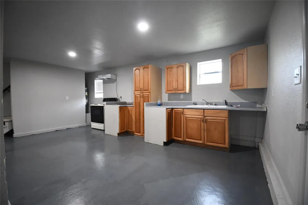 239 County Road 2226 Cleveland, TX 77327