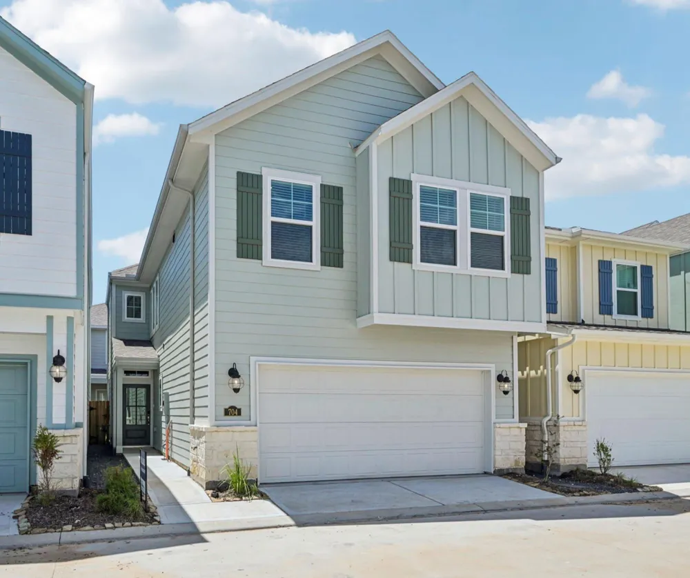 704 Sand Dollar Kemah, TX 77565