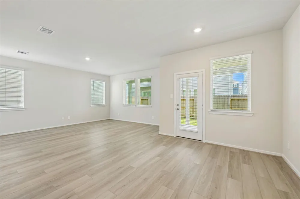 704 Sand Dollar Kemah, TX 77565