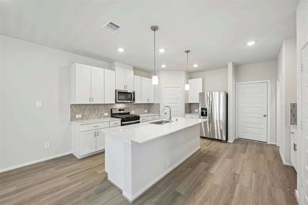 704 Sand Dollar Kemah, TX 77565