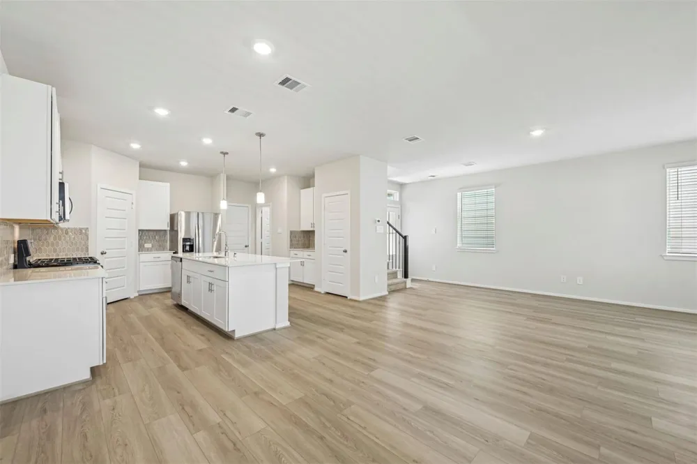 704 Sand Dollar Kemah, TX 77565