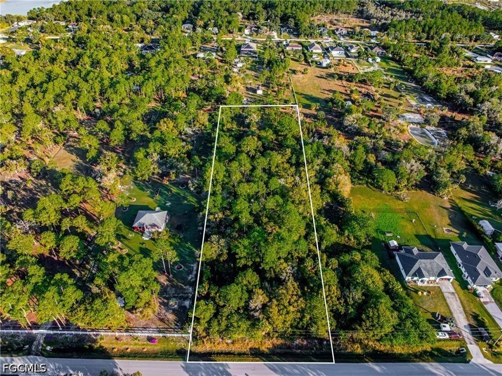 68th Avenue NE Naples, FL 34120
