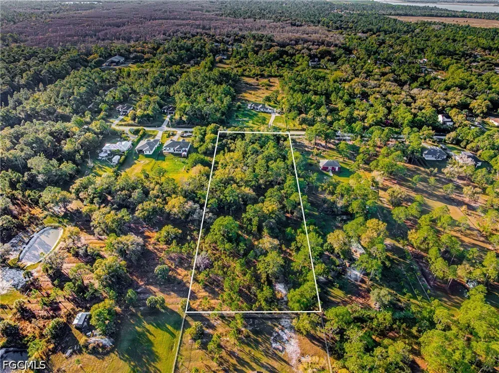 68th Avenue NE Naples, FL 34120