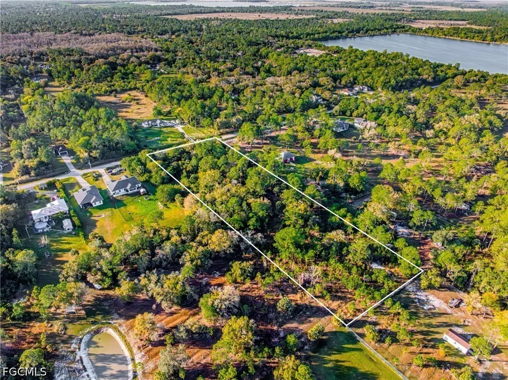 68th Avenue NE Naples, FL 34120