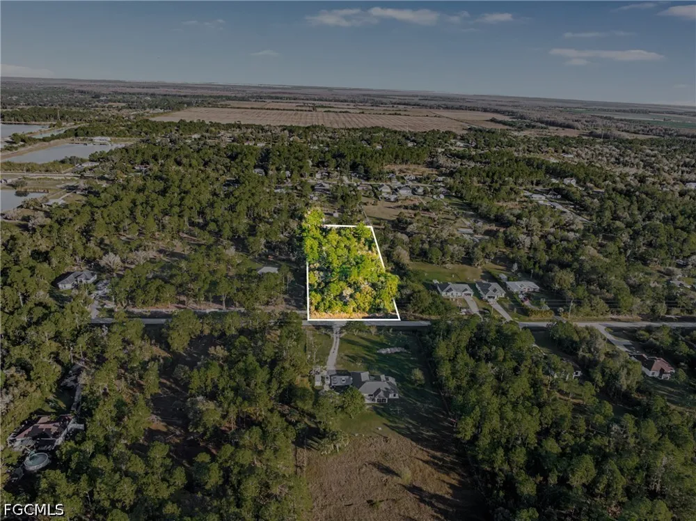 68th Avenue NE Naples, FL 34120