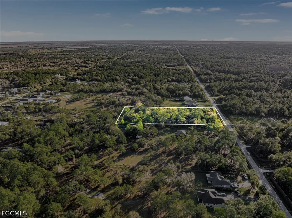 68th Avenue NE Naples, FL 34120