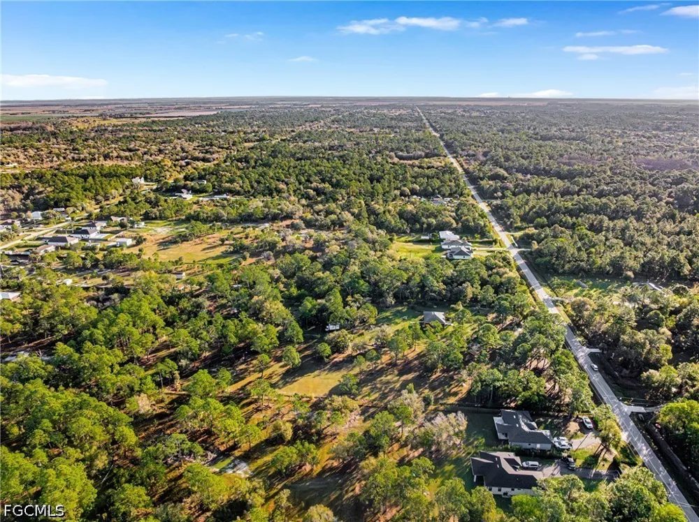 68th Avenue NE Naples, FL 34120