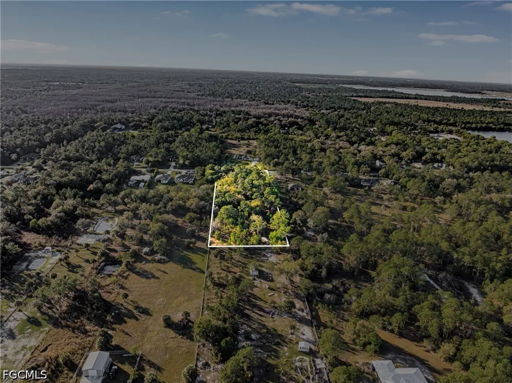68th Avenue NE Naples, FL 34120