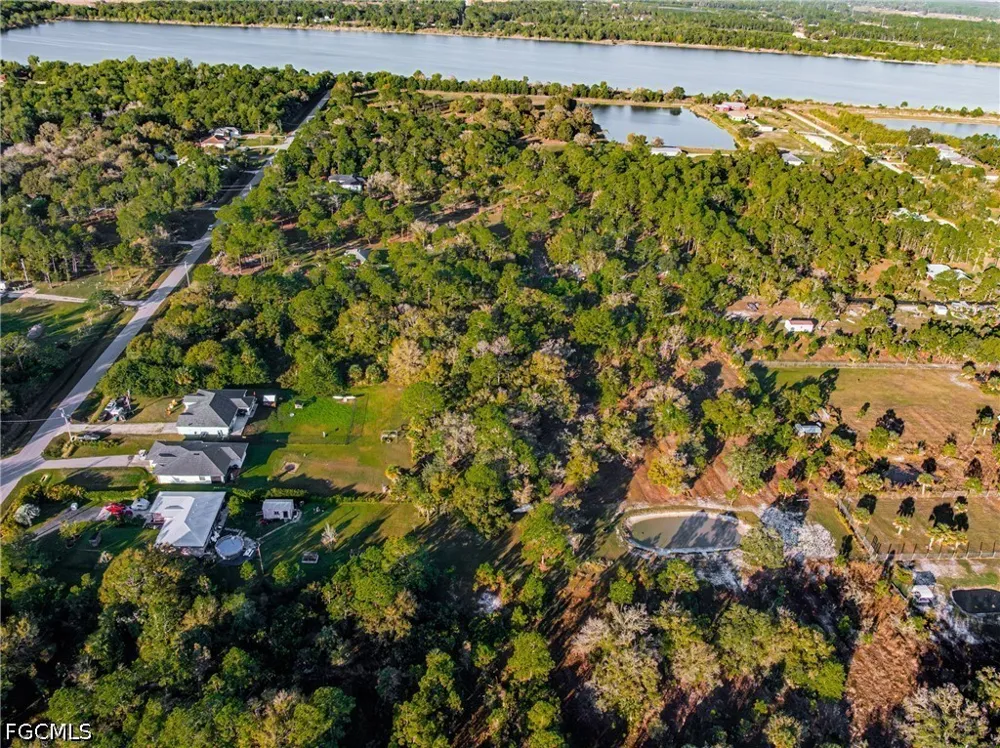 68th Avenue NE Naples, FL 34120