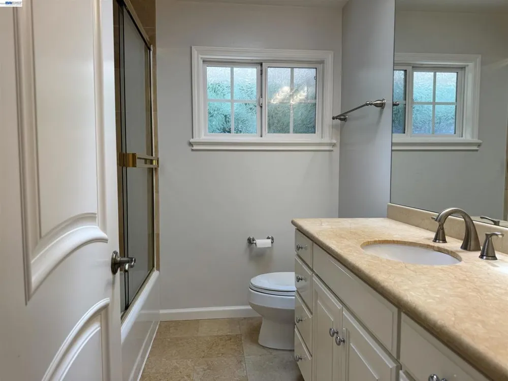 54 Maple Ave Atherton, CA 94027