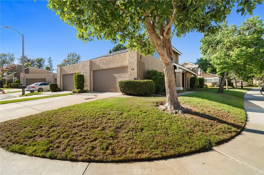225 Allegheny Circle Placentia, CA 92870