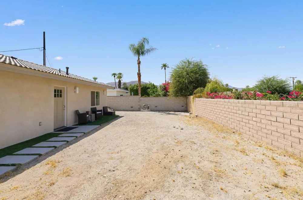 44795 Cabrillo Avenue Palm Desert, CA 92260
