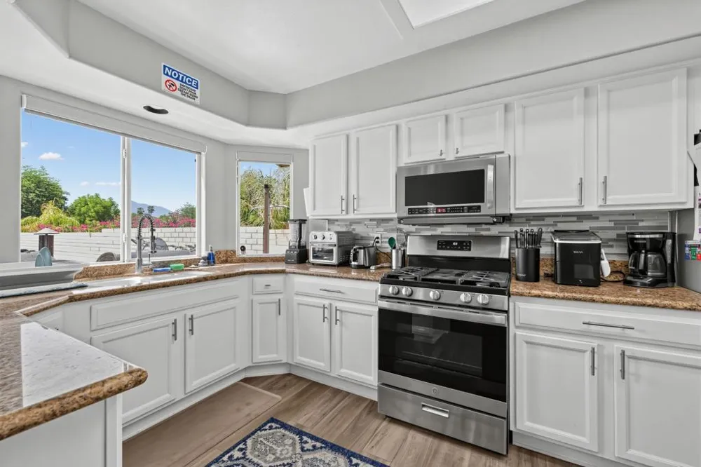 44795 Cabrillo Avenue Palm Desert, CA 92260