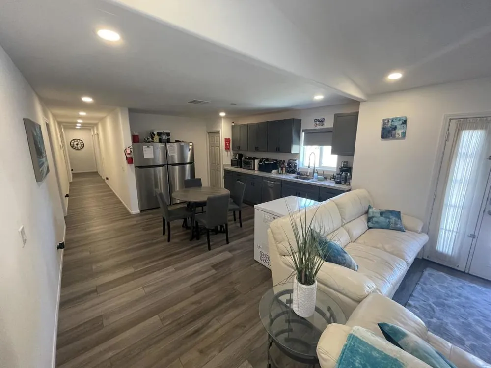 44795 Cabrillo Avenue Palm Desert, CA 92260