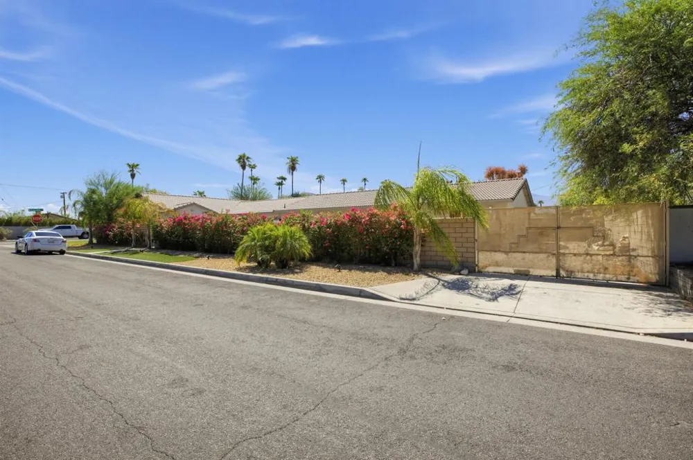 44795 Cabrillo Avenue Palm Desert, CA 92260