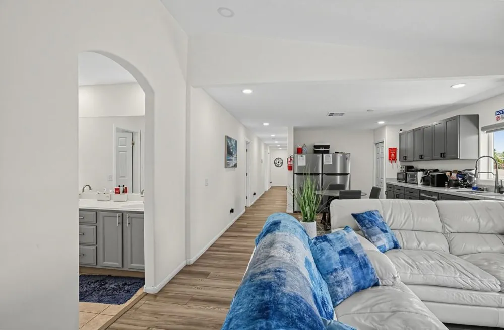44795 Cabrillo Avenue Palm Desert, CA 92260