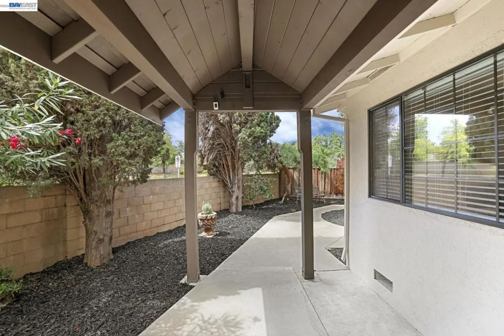 553 Bell Ave Livermore, CA 94550