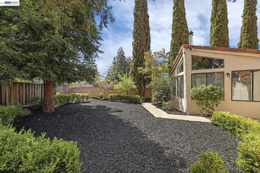 553 Bell Ave Livermore, CA 94550