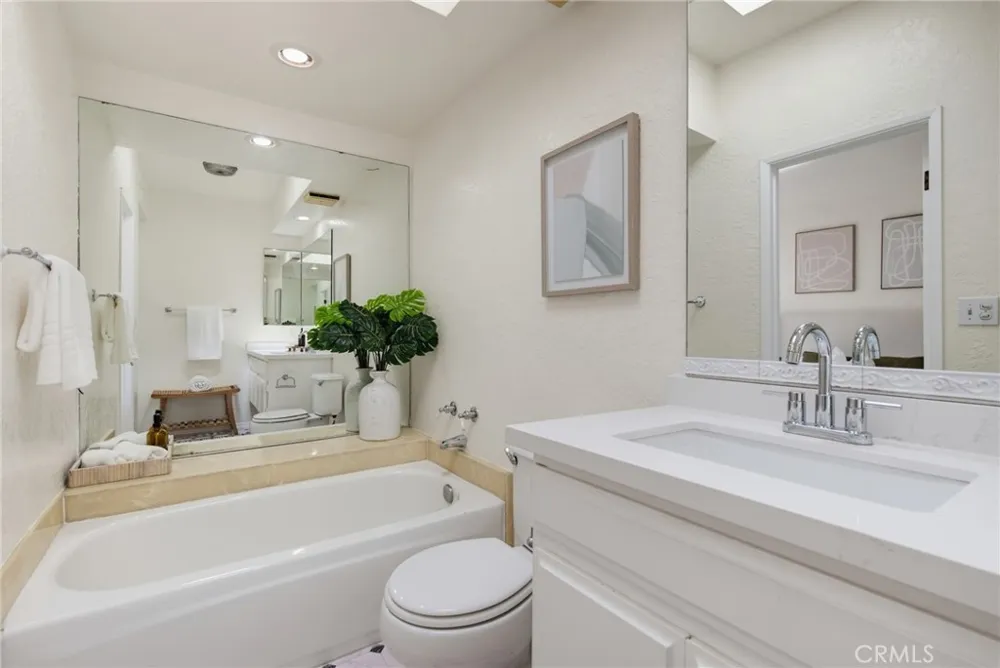 3647 Keystone Avenue #2 Los Angeles, CA 90034