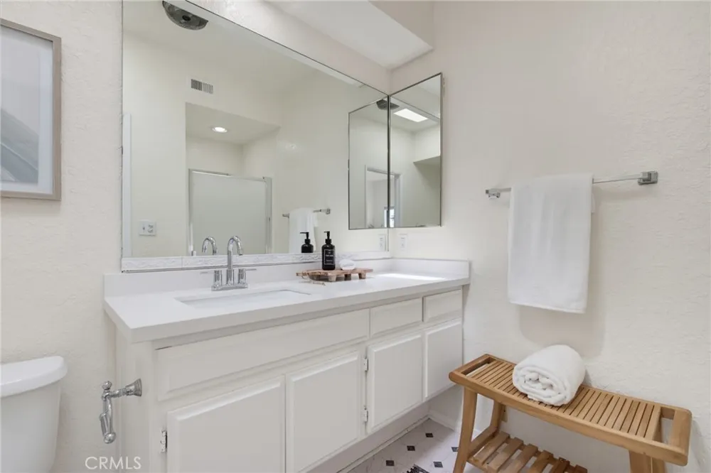 3647 Keystone Avenue #2 Los Angeles, CA 90034