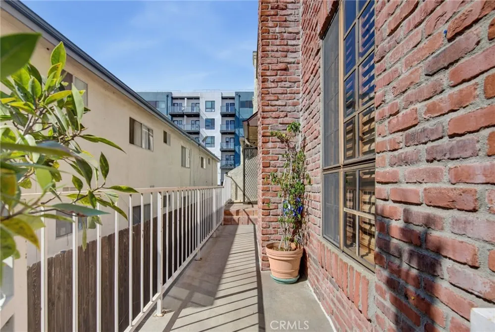 3647 Keystone Avenue #2 Los Angeles, CA 90034