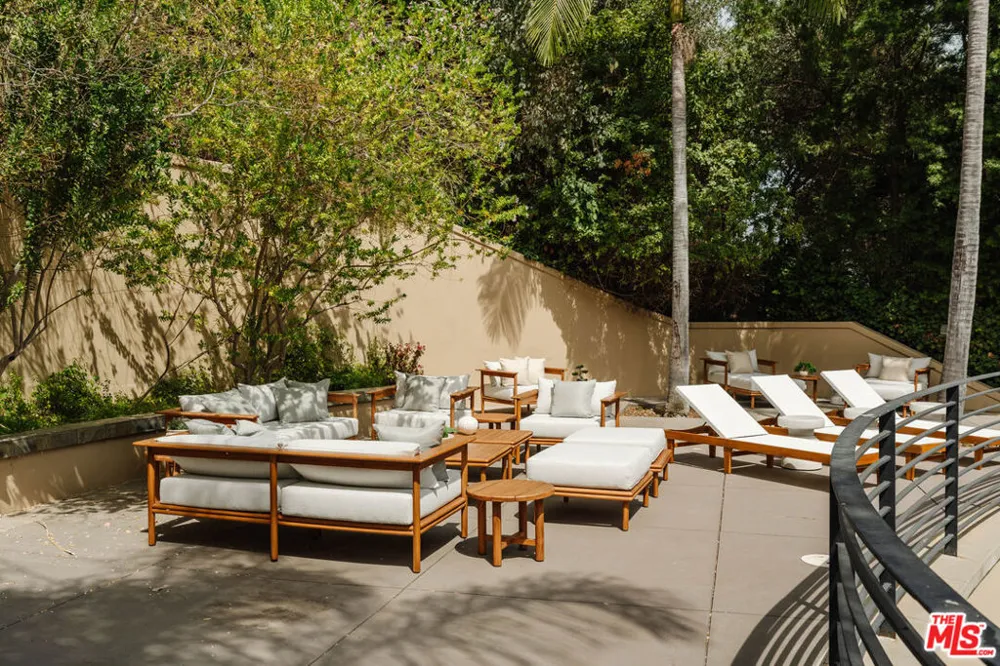 3617 Lankershim Boulevard Los Angeles, CA 90068