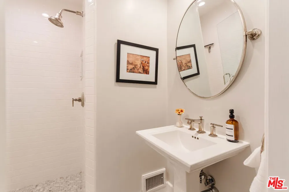 3617 Lankershim Boulevard Los Angeles, CA 90068