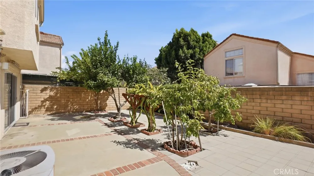 7432 Bellingham Ave North Hollywood, CA 91605