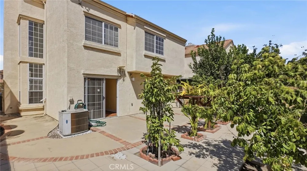 7432 Bellingham Ave North Hollywood, CA 91605