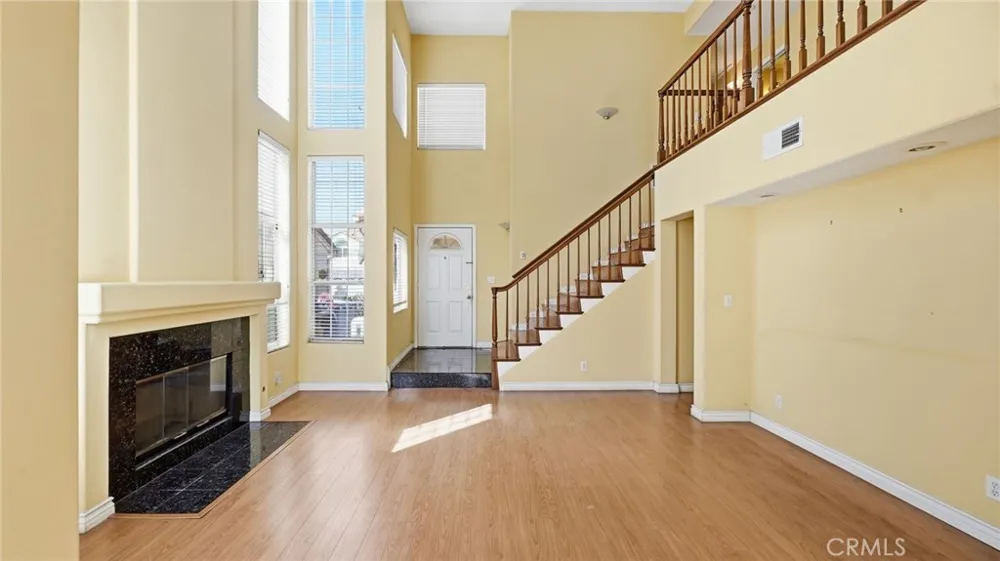 7432 Bellingham Ave North Hollywood, CA 91605